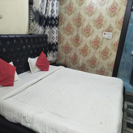 Hotel Shiv Mahima Inn By Wb Inn Prayagraj Exterior foto