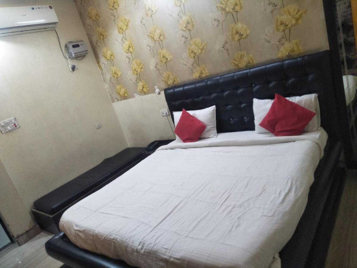 Hotel Shiv Mahima Inn By Wb Inn Prayagraj Exterior foto