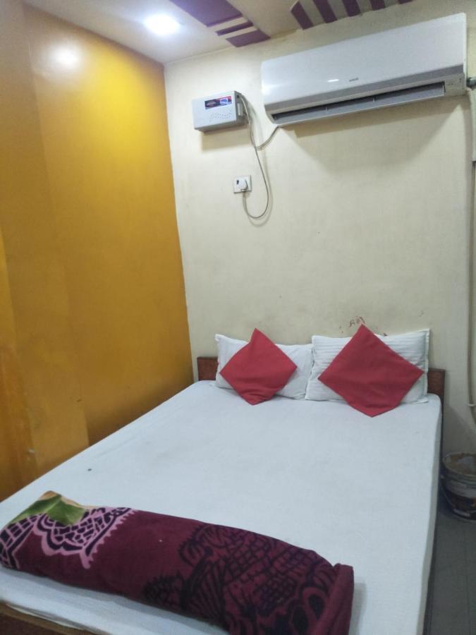 Hotel Shiv Mahima Inn By Wb Inn Prayagraj Exterior foto