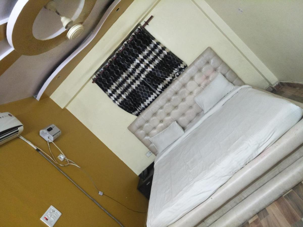 Hotel Shiv Mahima Inn By Wb Inn Prayagraj Exterior foto