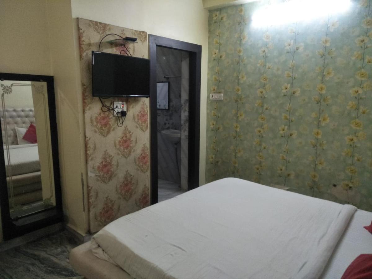 Hotel Shiv Mahima Inn By Wb Inn Prayagraj Exterior foto