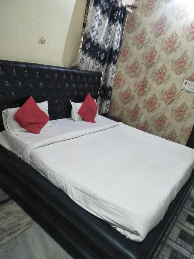 Hotel Shiv Mahima Inn By Wb Inn Prayagraj Exterior foto