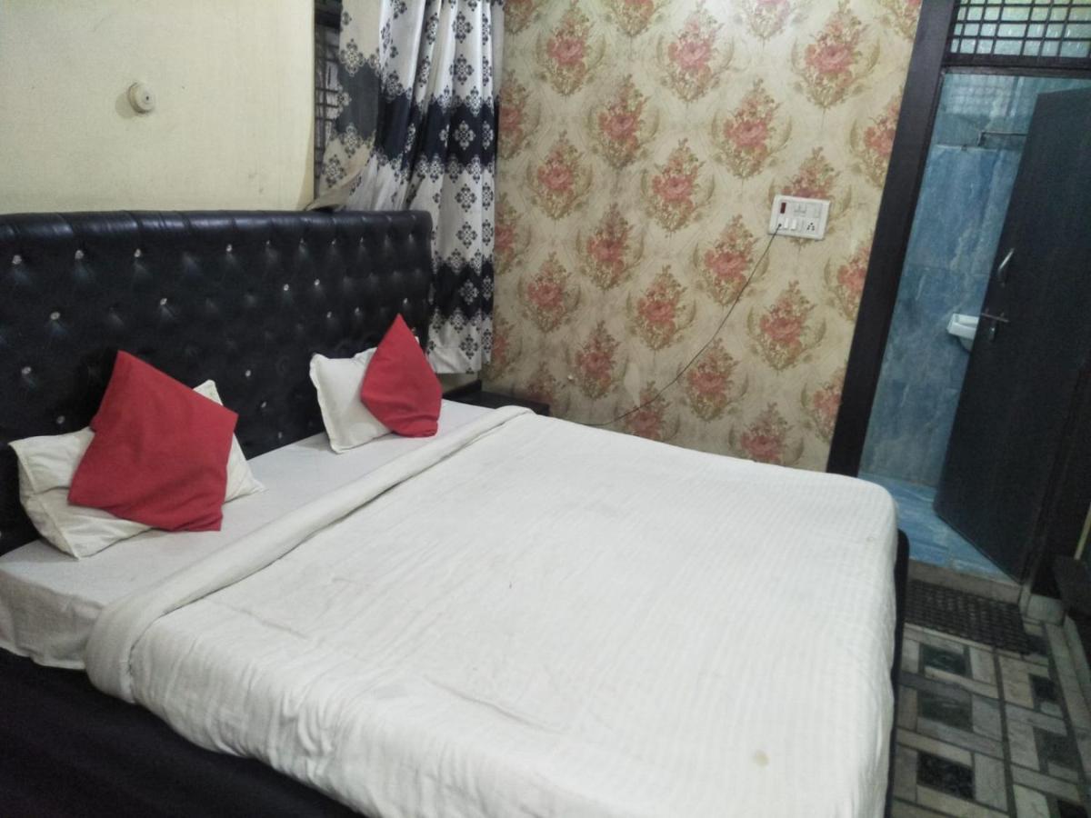 Hotel Shiv Mahima Inn By Wb Inn Prayagraj Exterior foto