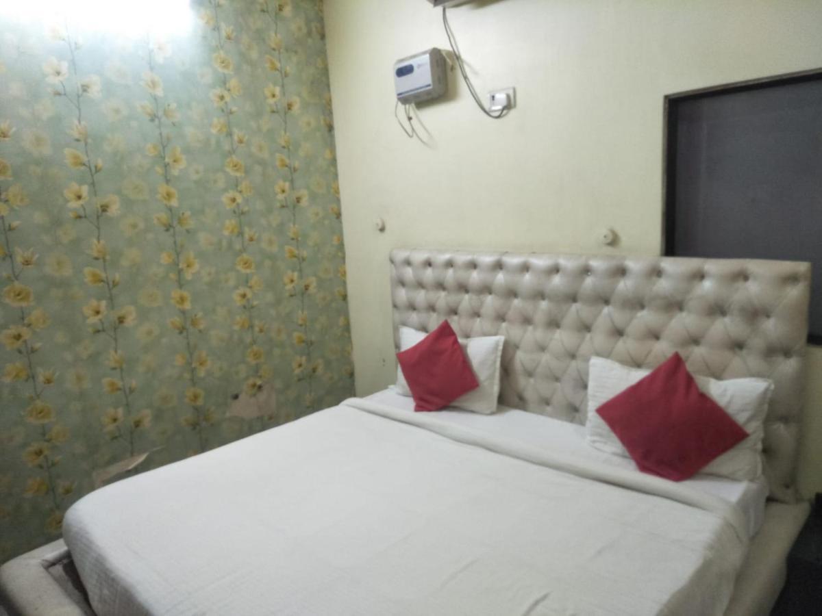 Hotel Shiv Mahima Inn By Wb Inn Prayagraj Exterior foto
