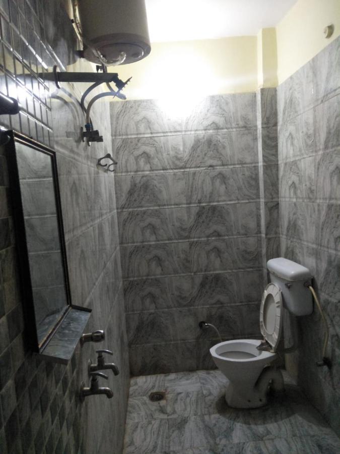 Hotel Shiv Mahima Inn By Wb Inn Prayagraj Exterior foto